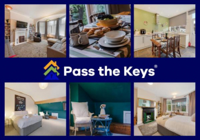 Pass the Keys Spacious 5-Bedroom House in the charming suburb of Fallowfield